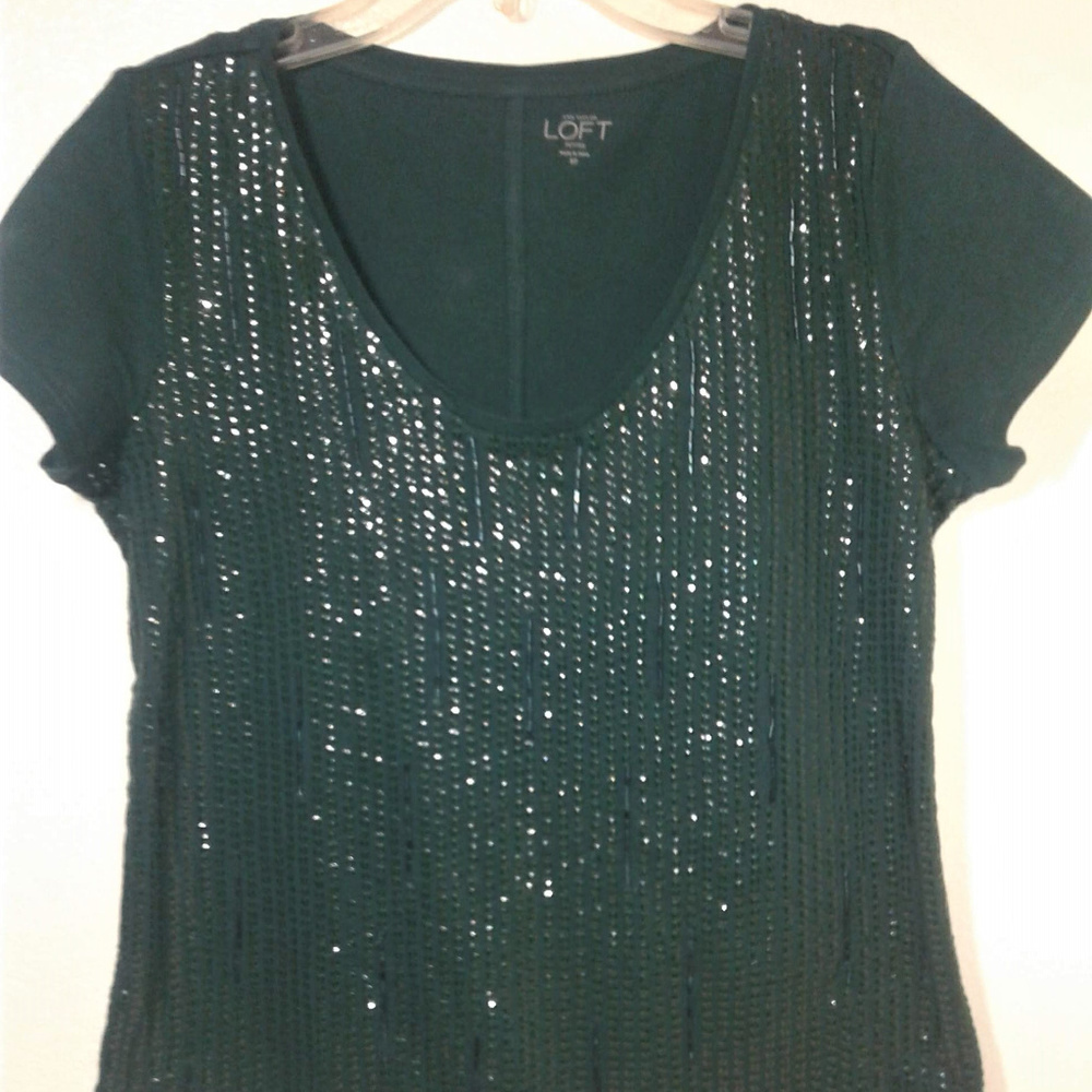 Ann Taylor Loft V-Neck Sequin Top- Green Size: PS